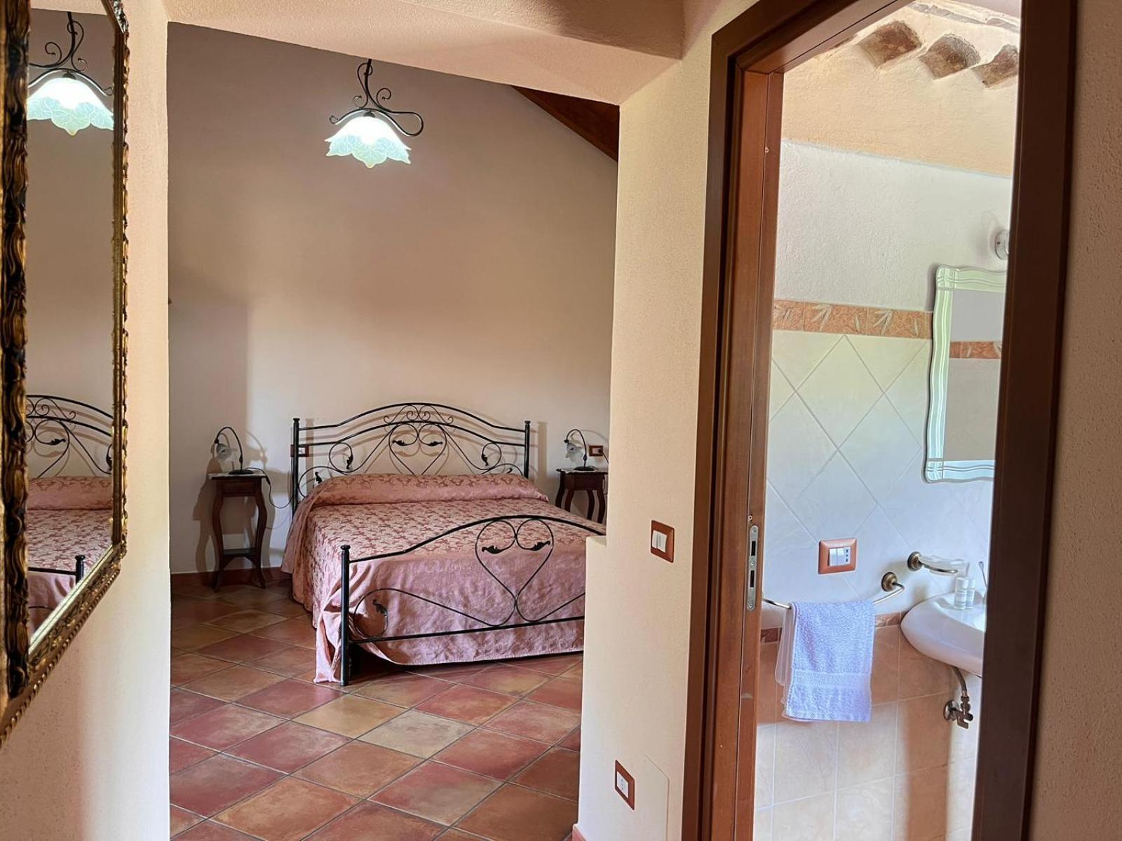 Country House B&B Antica Dimora Del Sole Camerota Bagian luar foto